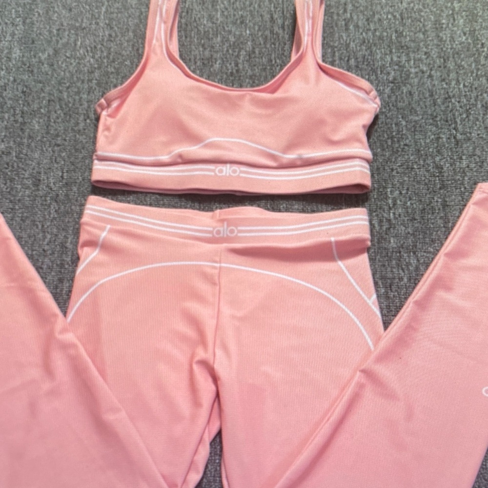 ALO Yoga Pink Sports Bra Size L